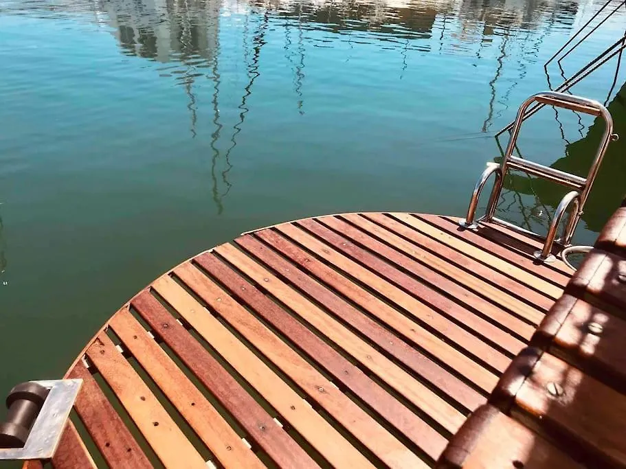 Tekne Cozy Boat Hotel In Barcelona & Ac & Wifi & Parking Sant Adria de Besos