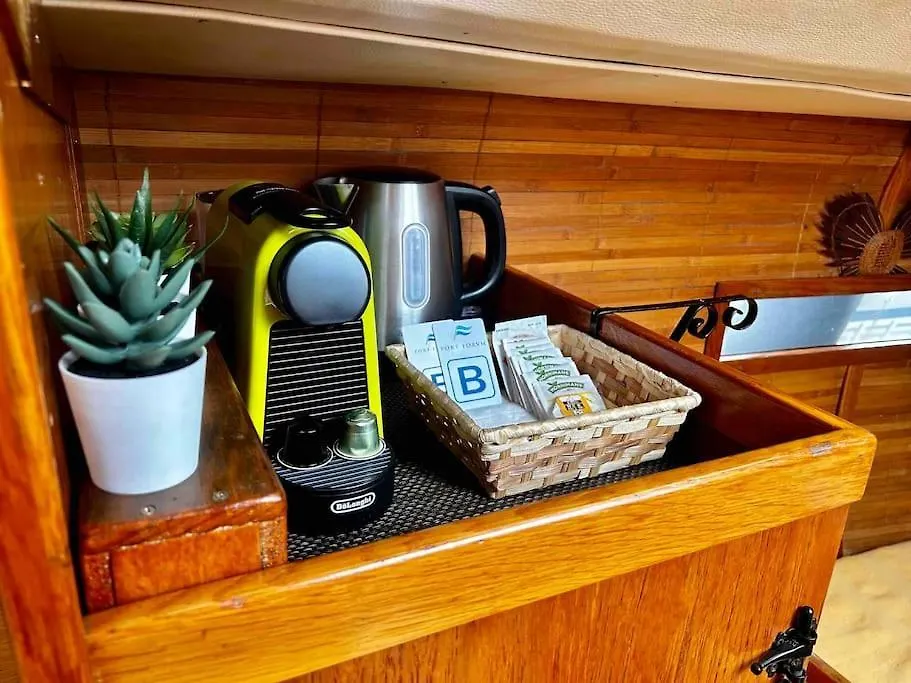 Tekne Cozy Boat Hotel In Barcelona & Ac & Wifi & Parking Sant Adria de Besos